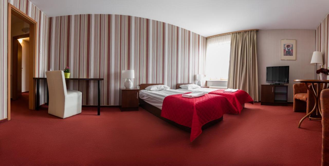 بابيانيتسا Hotel Piemont المظهر الخارجي الصورة